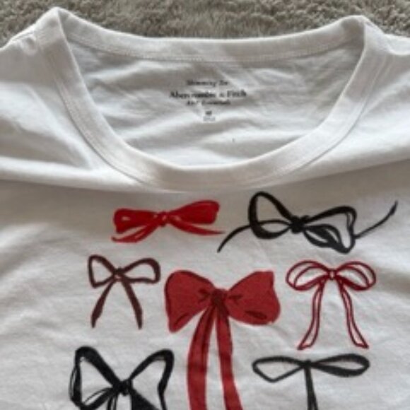 Abercrombie Red Bow Graphic Skimming Tee Holiday Trend - Picture 2 of 3
